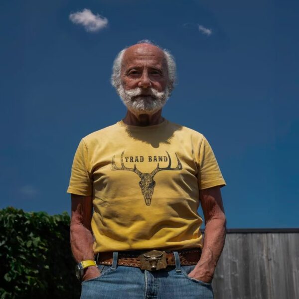 TRAD BAND VINTAGE WESTERN TEE3 generation washed yellow deer head American retro