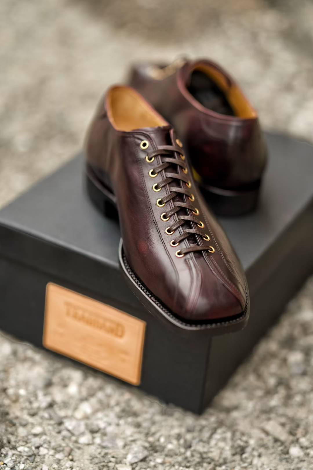 TRADBAND Maryam kangaroo leather low-top boxing boots, all black, burgundy, hand-rubbed brown